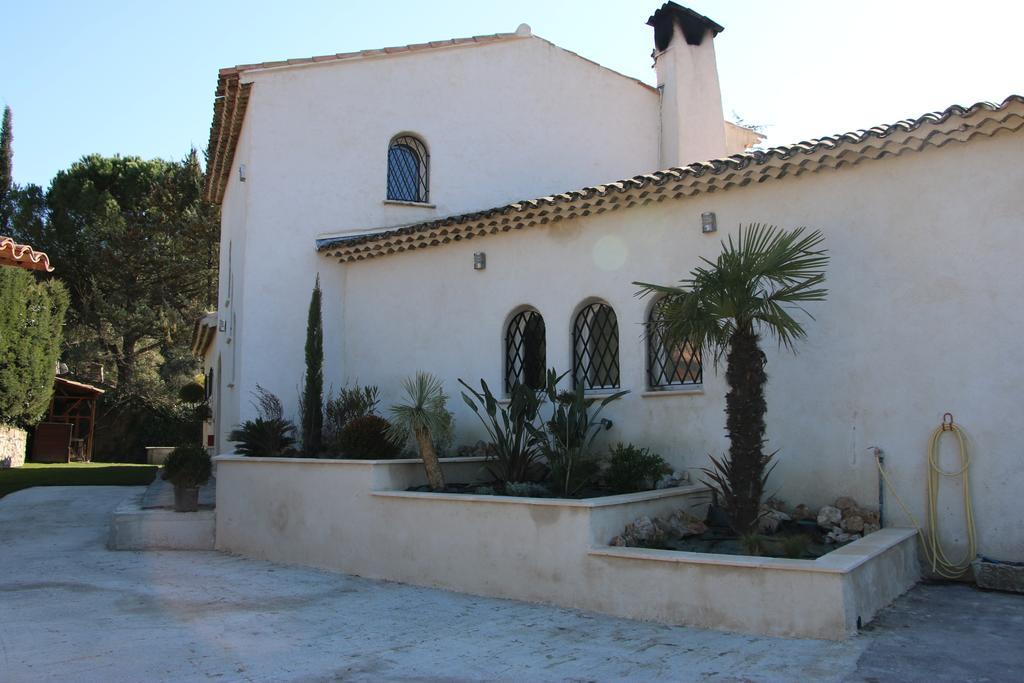 Hotel La Sousta La Colle-sur-Loup Habitación foto